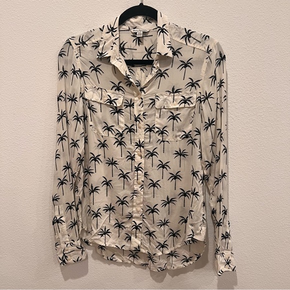 American Eagle Womens Size X s Palm Tree Button Down Shirt Pockets vacation chic - Picture 1 of 7